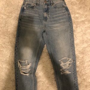 American eagle mom jeans